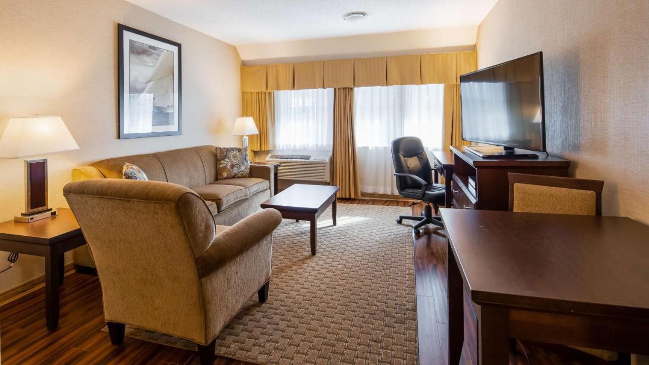 Best Western Plus Emerald Isle Hotel Sidney Exterior foto